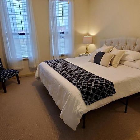 Old Fort Loft King & Queen Suites Nearest Accomodation To Marshals Museum Power Your Ev For Free! ฟอร์ตสมิธ ภายนอก รูปภาพ