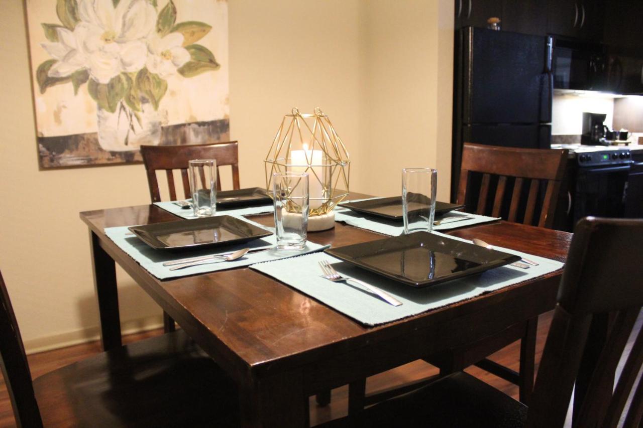 Old Fort Loft King & Queen Suites Nearest Accomodation To Marshals Museum Power Your Ev For Free! ฟอร์ตสมิธ ภายนอก รูปภาพ
