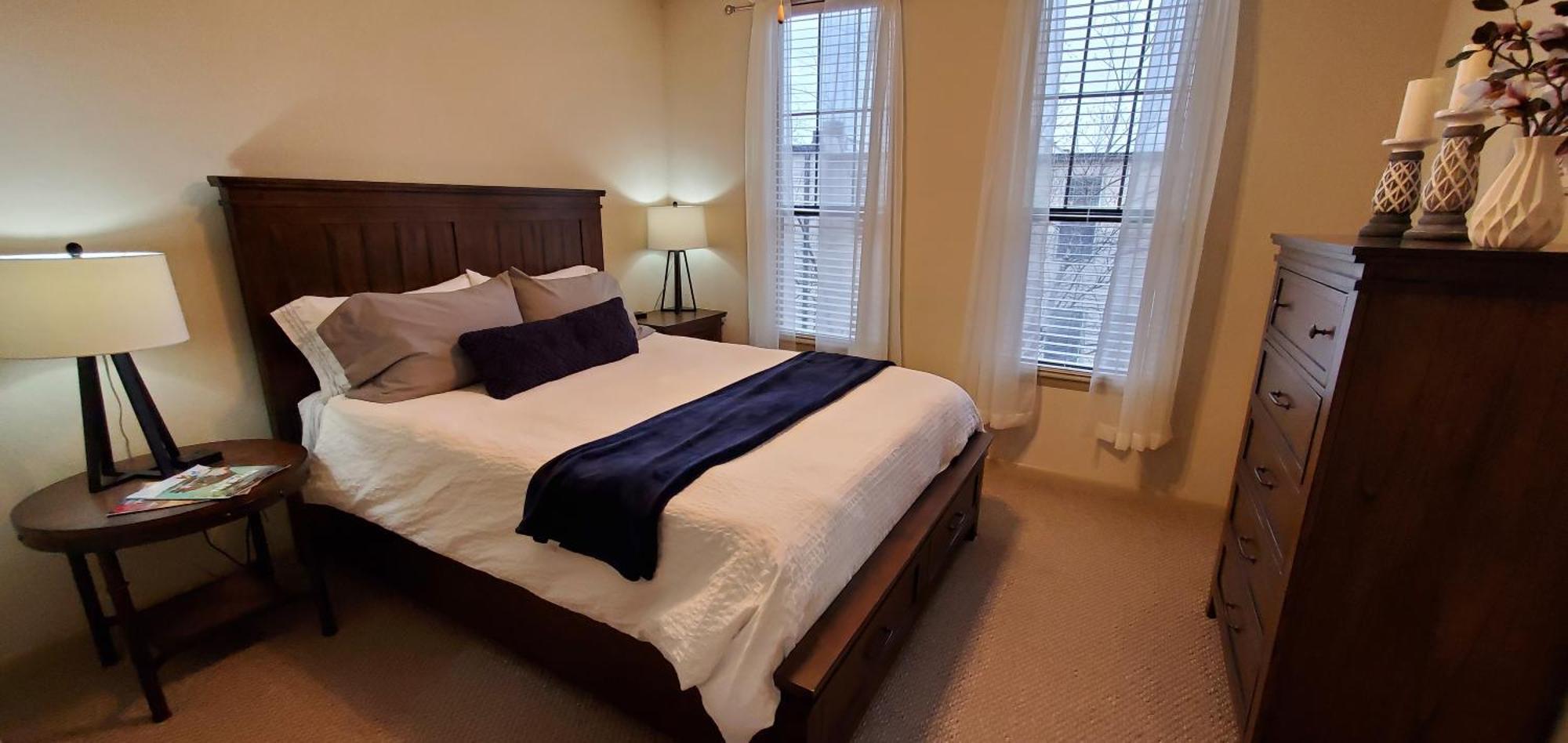 Old Fort Loft King & Queen Suites Nearest Accomodation To Marshals Museum Power Your Ev For Free! ฟอร์ตสมิธ ภายนอก รูปภาพ