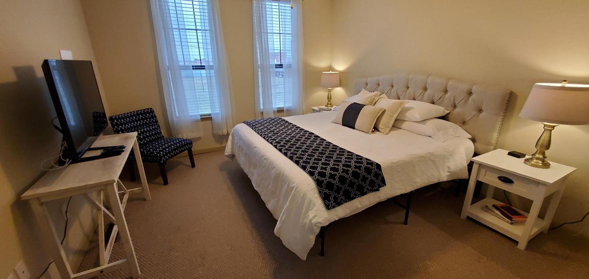 Old Fort Loft King & Queen Suites Nearest Accomodation To Marshals Museum Power Your Ev For Free! ฟอร์ตสมิธ ภายนอก รูปภาพ